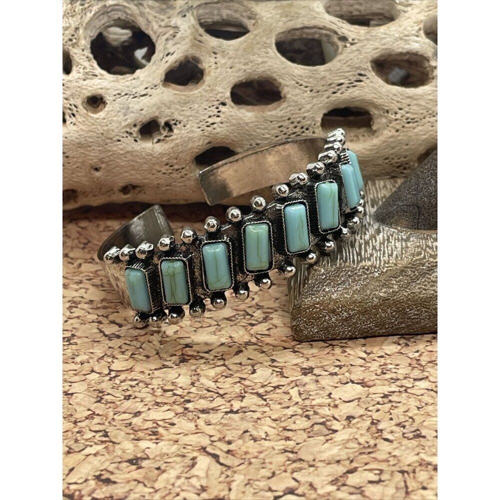 BLUE TURQUOISE SILVER  WESTERN SOUTHWEST BRACELET Ranch Wear Chunky Cuff Cowgirl